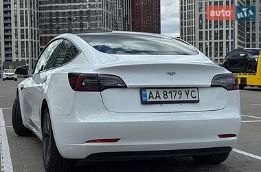 Седан Tesla Model 3 2018 в Киеве