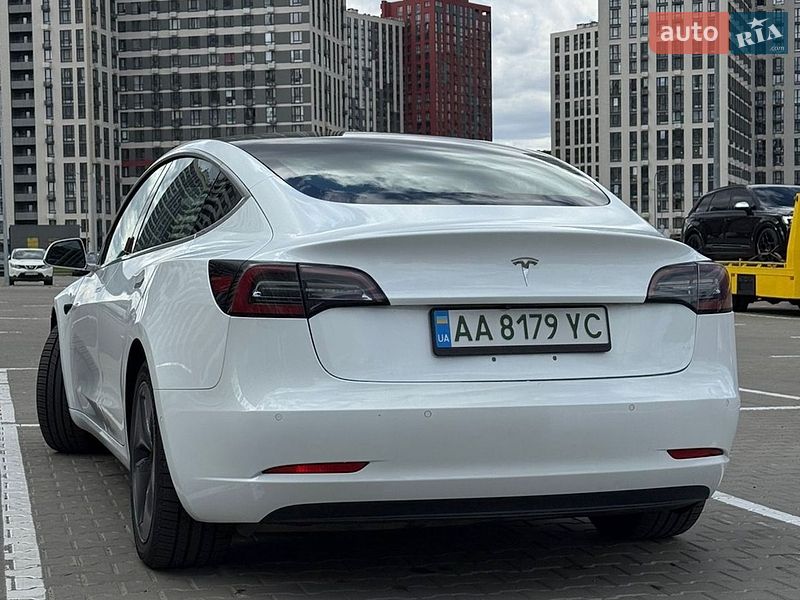Седан Tesla Model 3 2018 в Киеве