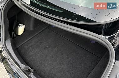 Седан Tesla Model 3 2022 в Львові