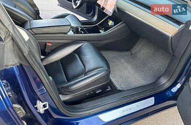 Седан Tesla Model 3 2018 в Вінниці