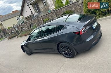 Седан Tesla Model 3 2024 в Нововолинську