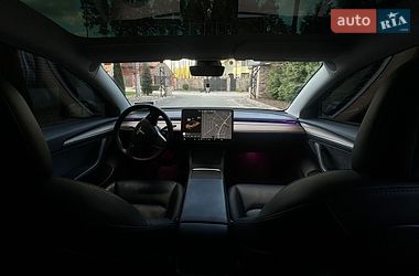 Седан Tesla Model 3 2021 в Киеве