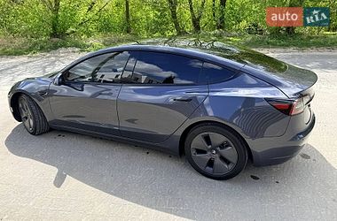 Седан Tesla Model 3 2022 в Львові