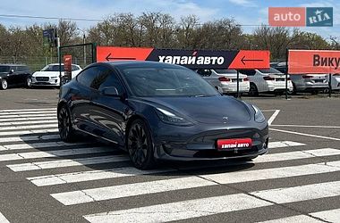 Седан Tesla Model 3 2023 в Одессе