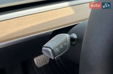 Седан Tesla Model 3 2023 в Одессе