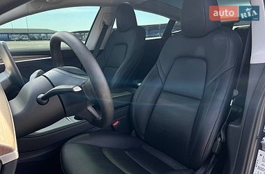 Седан Tesla Model 3 2023 в Одессе