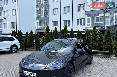 Седан Tesla Model 3 2024 в Ивано-Франковске