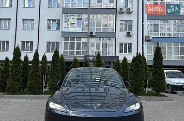 Седан Tesla Model 3 2024 в Ивано-Франковске