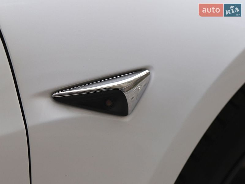 Седан Tesla Model 3 2019 в Тернополе
