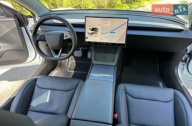Седан Tesla Model 3 2025 в Киеве
