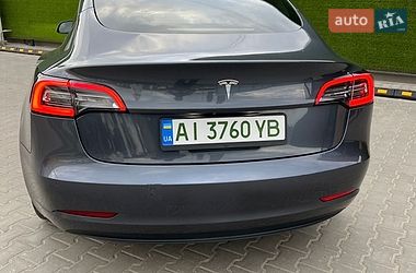 Седан Tesla Model 3 2021 в Киеве