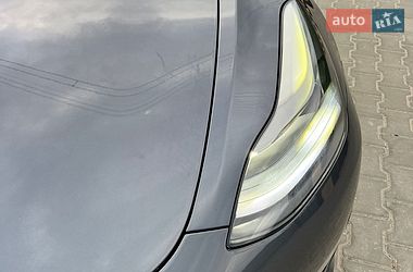 Седан Tesla Model 3 2021 в Киеве