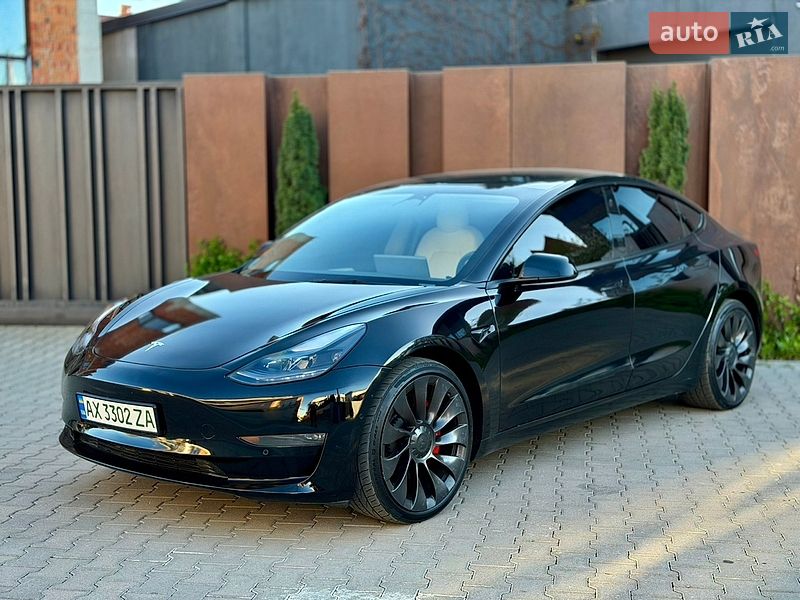 Tesla Model 3 2022