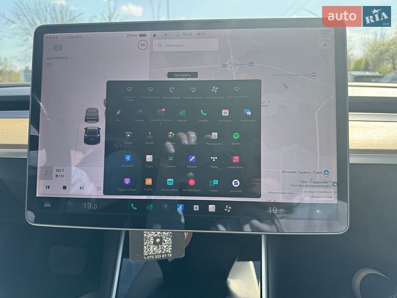 Седан Tesla Model 3 2018 в Львові