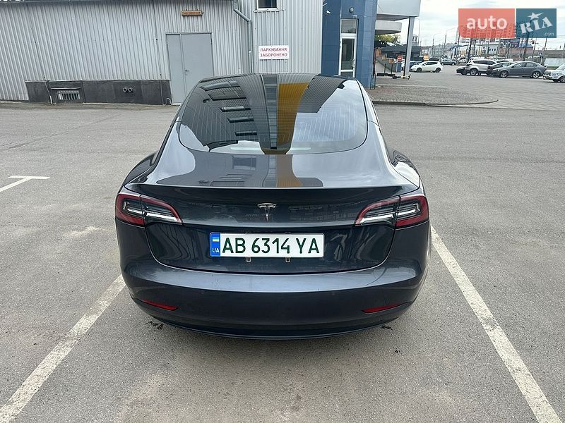 Седан Tesla Model 3 2018 в Вінниці