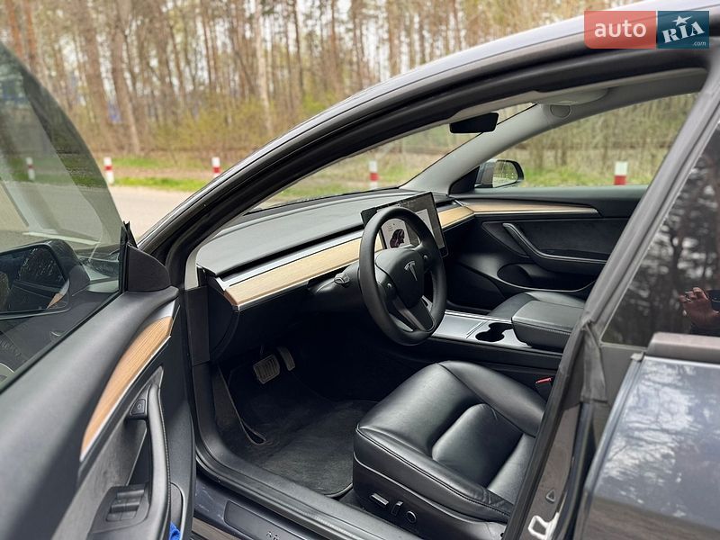 Седан Tesla Model 3 2021 в Василькове