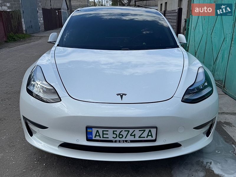 Tesla Model 3 2019