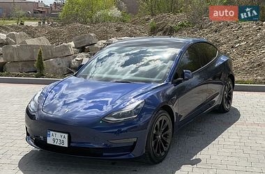 Седан Tesla Model 3 2022 в Ивано-Франковске