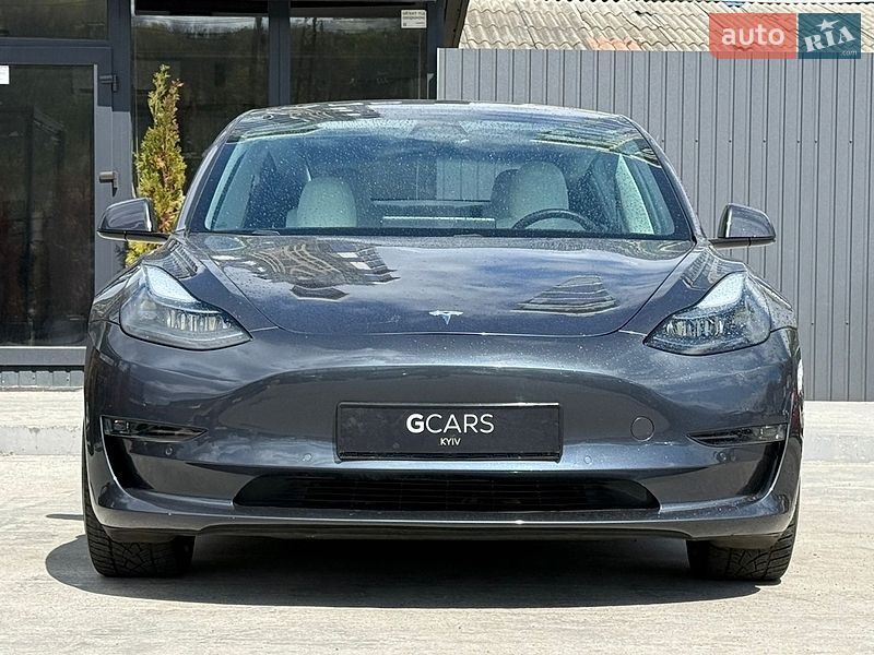 Седан Tesla Model 3 2021 в Києві