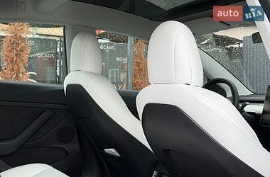 Седан Tesla Model 3 2021 в Києві