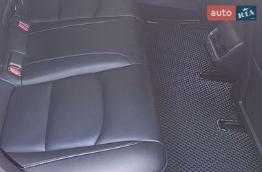 Седан Tesla Model 3 2019 в Львові