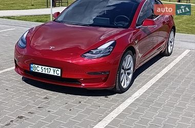 Седан Tesla Model 3 2019 в Львові