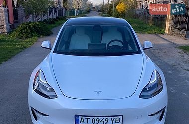 Седан Tesla Model 3 2020 в Ивано-Франковске