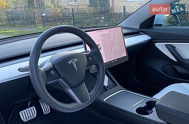 Седан Tesla Model 3 2020 в Ивано-Франковске