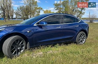 Седан Tesla Model 3 2018 в Каменском