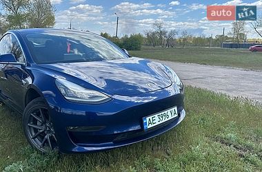 Седан Tesla Model 3 2018 в Каменском