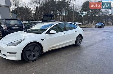 Седан Tesla Model 3 2021 в Львове