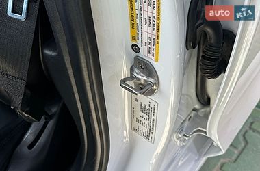 Седан Tesla Model 3 2021 в Львове