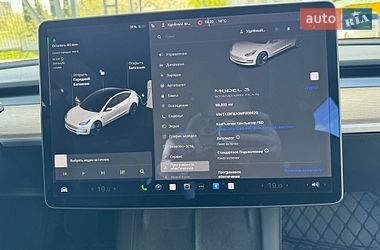 Седан Tesla Model 3 2021 в Львове