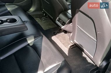 Седан Tesla Model 3 2020 в Львове