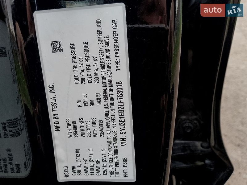 Седан Tesla Model 3 2020 в Львове