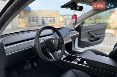 Седан Tesla Model 3 2019 в Киеве