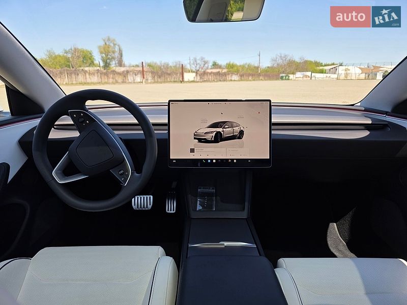 Седан Tesla Model 3 2025 в Одессе
