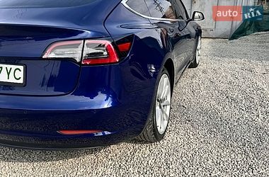 Седан Tesla Model 3 2018 в Львові