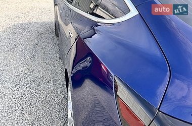 Седан Tesla Model 3 2018 в Львові