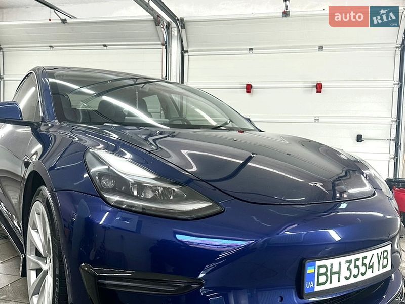 Седан Tesla Model 3 2021 в Одесі