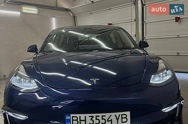 Седан Tesla Model 3 2021 в Одесі