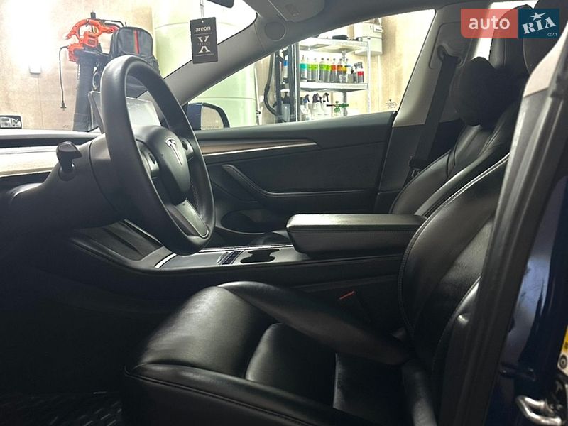 Седан Tesla Model 3 2021 в Одесі