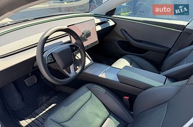 Седан Tesla Model 3 2025 в Ивано-Франковске