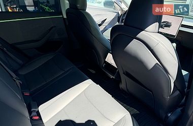 Седан Tesla Model 3 2025 в Ивано-Франковске