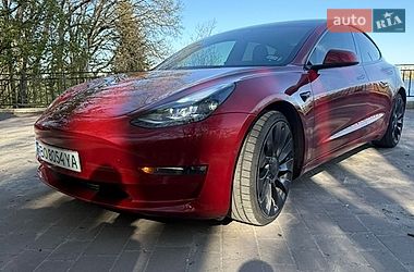 Седан Tesla Model 3 2022 в Тернополе