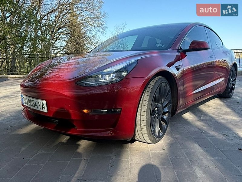 Седан Tesla Model 3 2022 в Тернополе