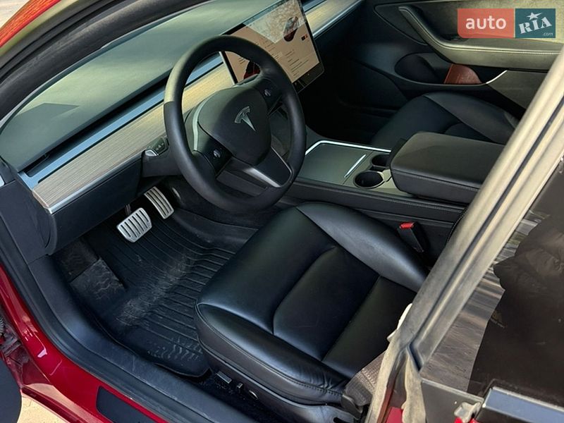 Седан Tesla Model 3 2022 в Тернополе