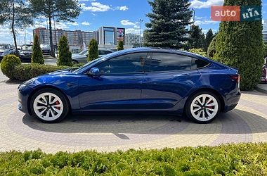 Седан Tesla Model 3 2021 в Львові