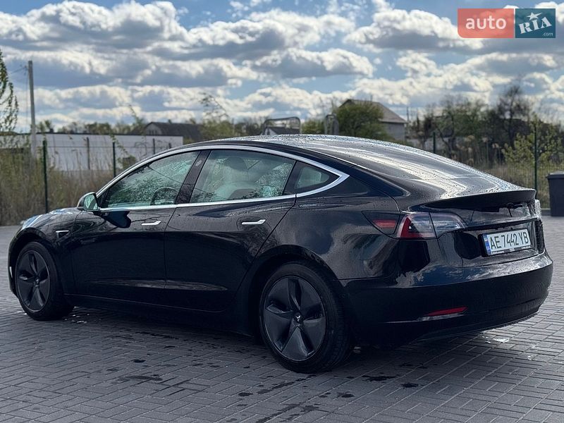 Седан Tesla Model 3 2019 в Днепре