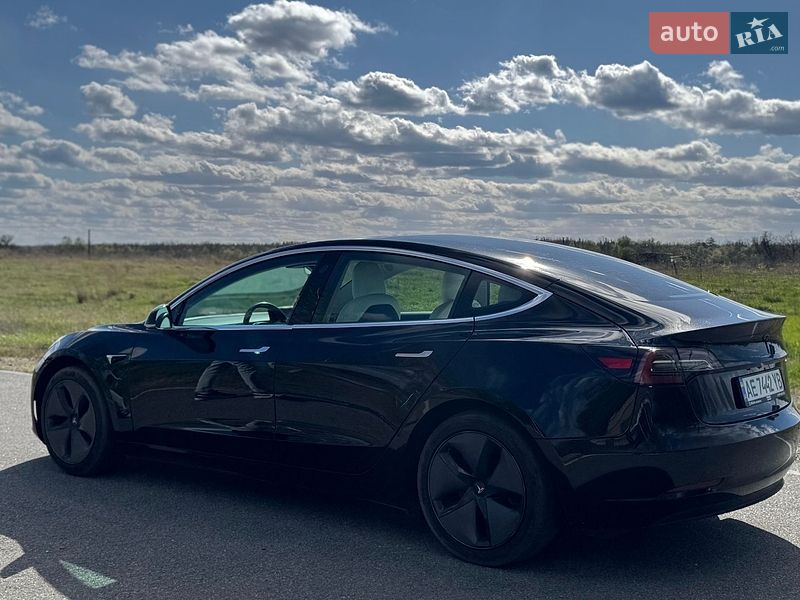 Седан Tesla Model 3 2019 в Днепре